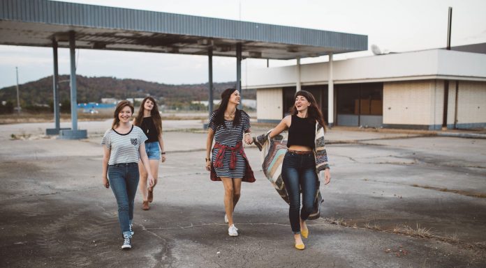 Soñar con Amigos | Significado e interpretaciones más comunes Soñar con amigos