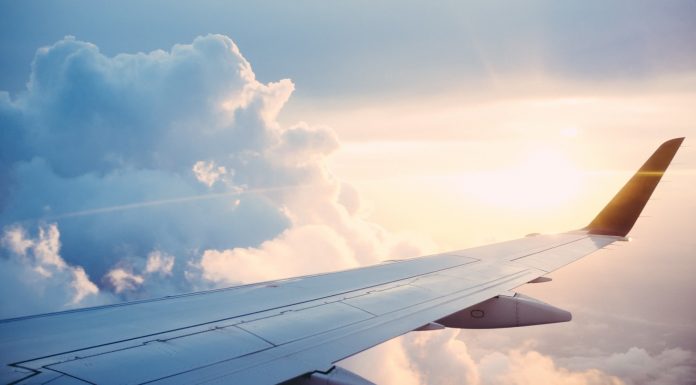 Soñar con Viajar en Avión | Significado e interpretaciones más comunes Soñar con Viajar en Avión