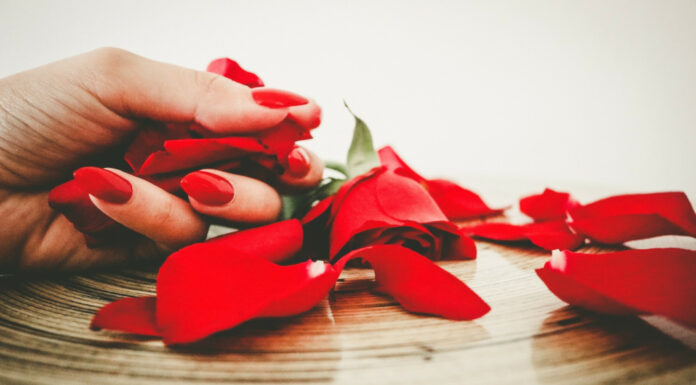 Soñar con Uñas | Significado e interpretaciones más comunes Soñar con Uñas