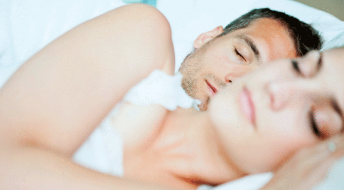 Cómo dormir bien en pareja, aunque uno de los dos quiera abrigarse más dormir bien en pareja