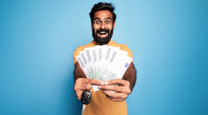 ¿Qué significa soñar con las manos llenas de billetes? ¿Qué significa soñar con las manos llenas de billetes?